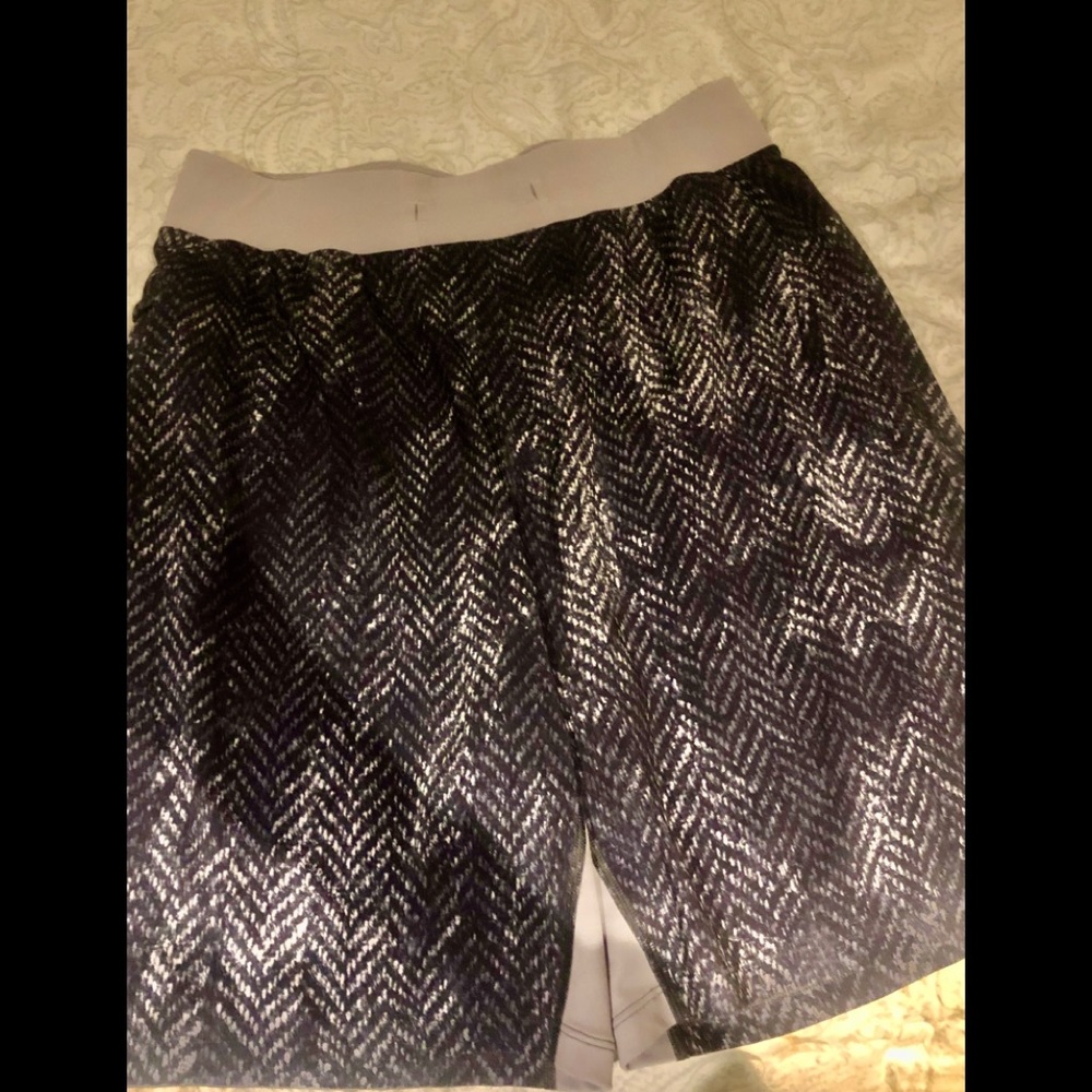 Lululemon Pacebreaker short